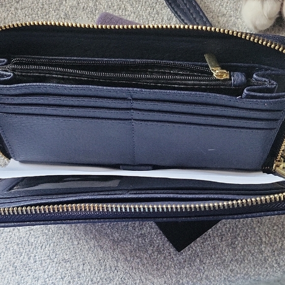 Steve Madden Blue Navy Wristlet  Wallet - Picture 2 of 8